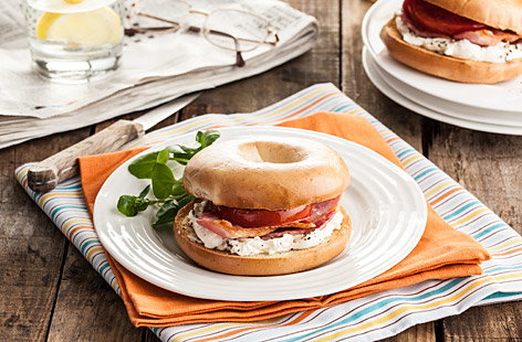 Bagel w/ C. Cheese & 3 Pieces Bacon
